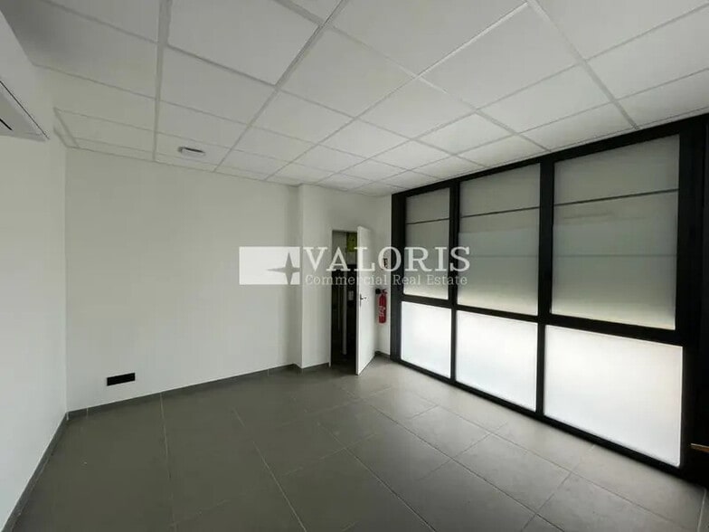 27 Rue Sainte Barbe, Sainte-Foy-lès-Lyon à louer - Photo intérieure - Image 3 de 11
