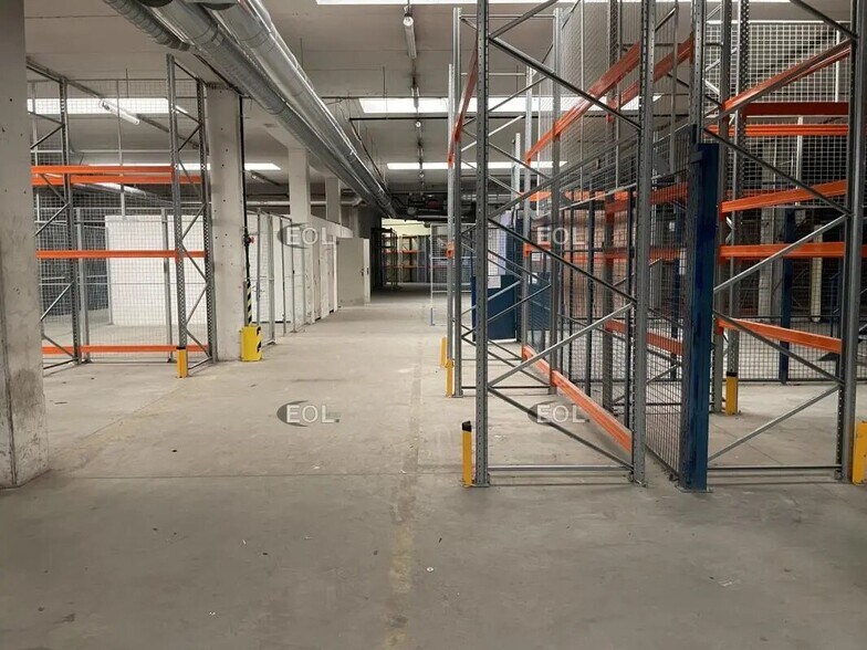 Flex in Eaubonne for sale - Building Photo - Image 3 of 12