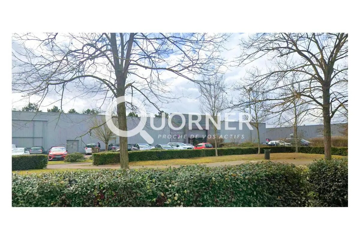 Commerce de détail dans Saint-Parres-aux-Tertres à louer Photo du bâtiment- Image 1 de 5