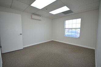 1090 Adams St, Benicia, CA à louer Photo intérieure- Image 2 de 9