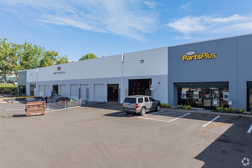 7500 SW Tech Center Dr, Tigard, OR for lease - Building Photo - Image 2 of 4