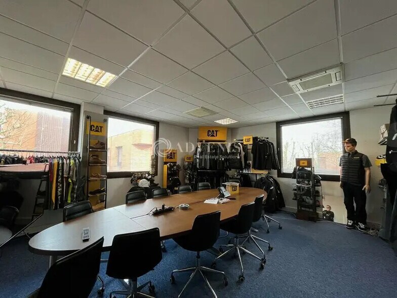 Bureau dans Montigny-le-Bretonneux à vendre - Photo intérieure - Image 3 de 6