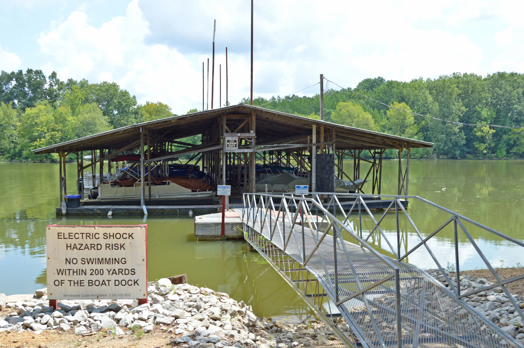 392 Cypress Creek Marina Rd, Linden, TN for sale Primary Photo- Image 1 of 1