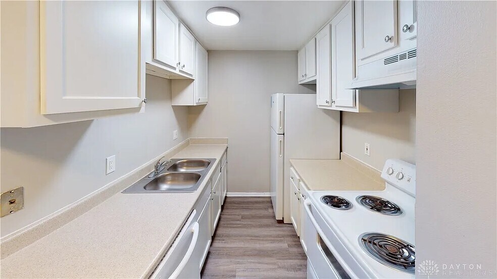 4840 Springfield St, Dayton, OH à vendre - Photo du bâtiment - Image 2 de 8