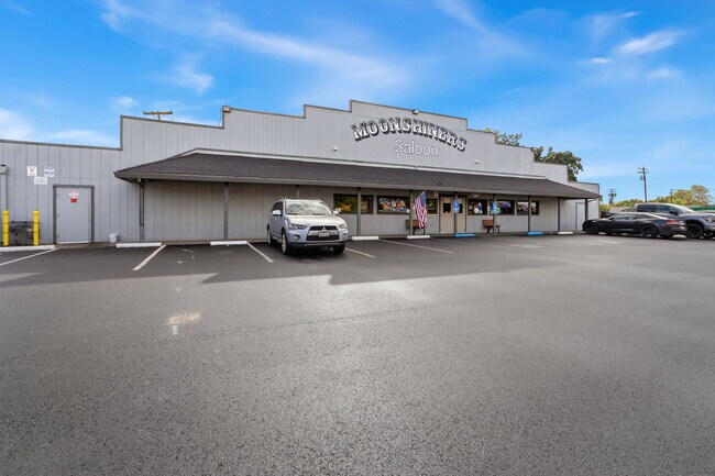 Plus de détails pour 5861 Feather River Blvd, Olivehurst, CA - Commerce de détail à vendre