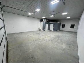 1401 Amy Ln, Franklin, IN for lease Building Photo- Image 1 of 3