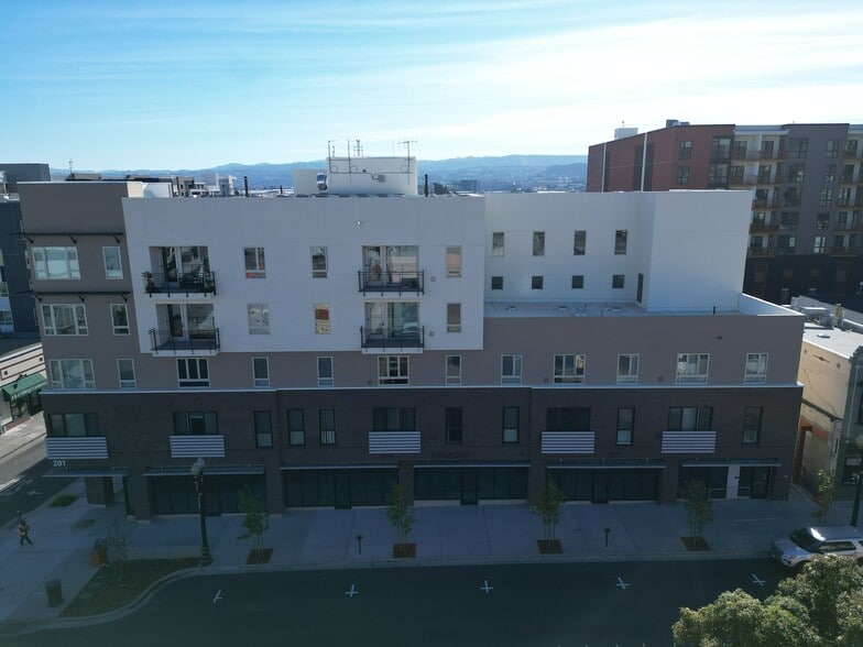 201 Grand Ave, South San Francisco, CA for lease - Building Photo - Image 3 of 14