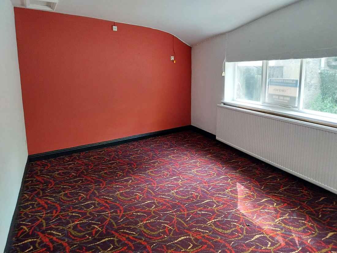 910 Burnley Rd E, Rossendale for lease Interior Photo- Image 1 of 5