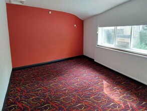 910 Burnley Rd E, Rossendale for lease Interior Photo- Image 1 of 5