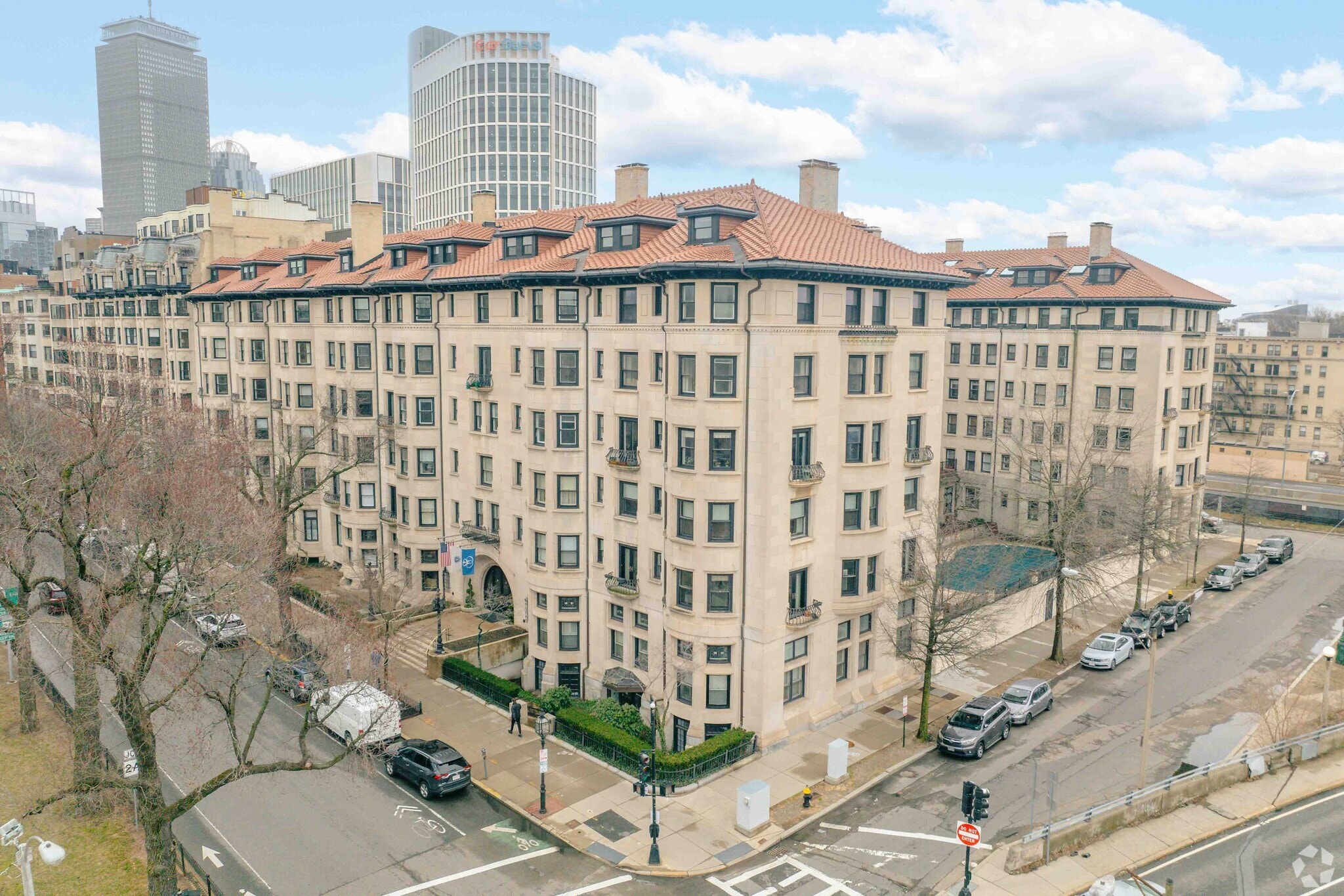 400 Commonwealth Ave, Boston, MA à vendre Photo principale- Image 1 de 28