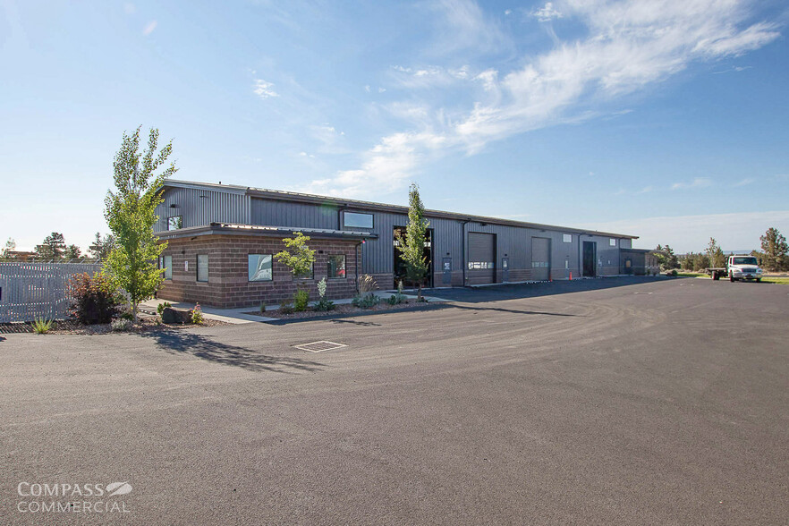 3525 SW Empire Dr, Prineville, OR for lease - Building Photo - Image 1 of 18