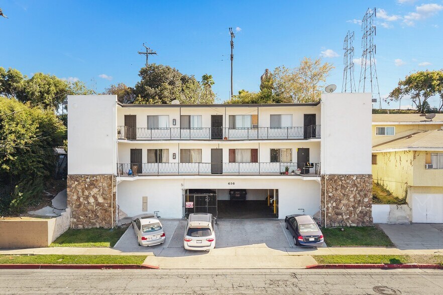 616 Via Altamira, Montebello, CA à vendre - Photo du bâtiment - Image 3 de 35