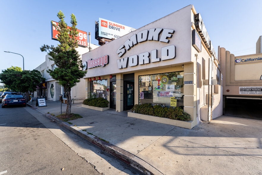 2245-2251 Westwood Blvd, Los Angeles, CA à vendre - Photo du bâtiment - Image 3 de 18