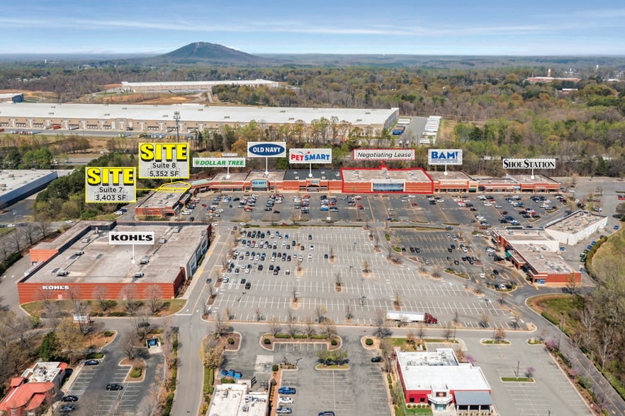 3746-3758 E Franklin Blvd, Gastonia, NC for lease - Building Photo - Image 1 of 5