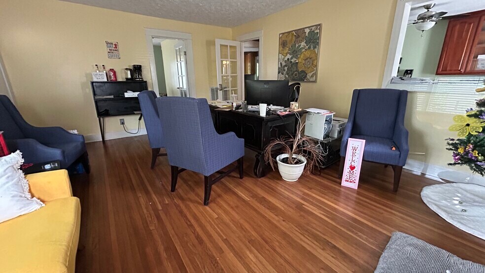 124 Two Mile Pike, Goodlettsville, TN à vendre - Photo du bâtiment - Image 2 de 56