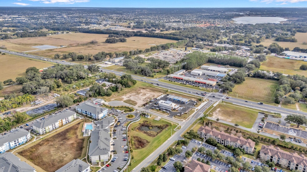 Prime Investment Opportunity portfolio of 2 properties for sale on LoopNet.ca - Building Photo - Image 3 of 7