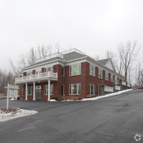 2390 Western Ave, Guilderland, NY à vendre - Photo principale - Image 1 de 1