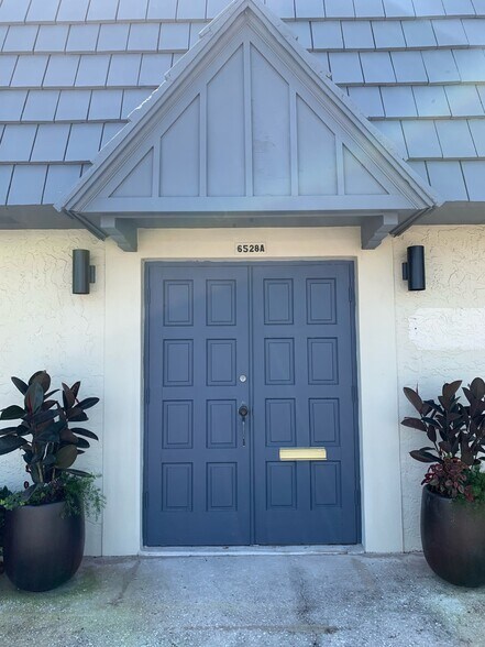 6526-6536 Central Ave, Saint Petersburg, FL à louer - Photo du bâtiment - Image 3 de 8