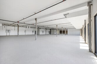 13755-13811 Roscoe Blvd, Panorama City, CA for lease Interior Photo- Image 2 of 5