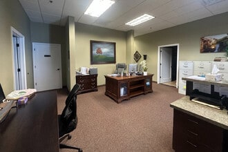 7005 N Maple Ave, Fresno, CA for lease Interior Photo- Image 2 of 3