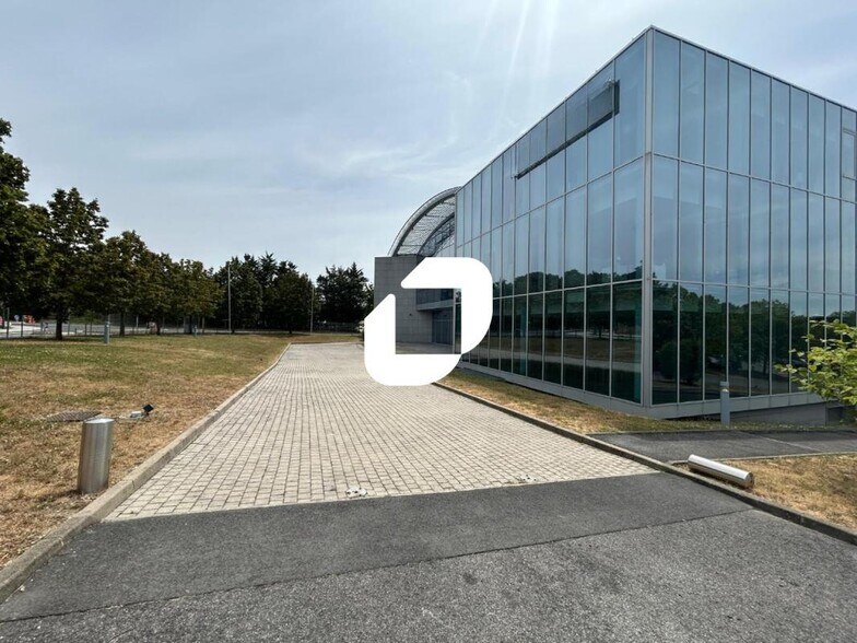 8 Rue Du Clos Sainte Catherine, Bry-sur-Marne à louer - Photo du bâtiment - Image 3 de 20