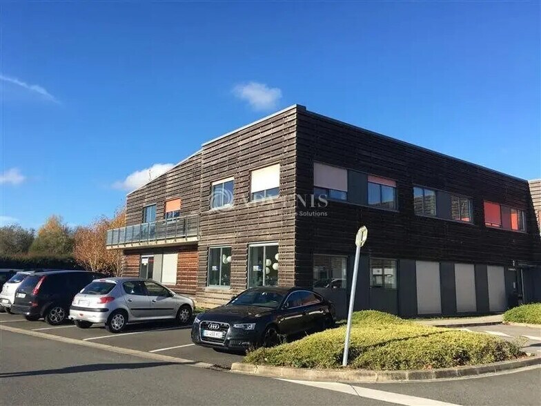Office in Bois-d'Arcy for sale - Building Photo - Image 1 of 13