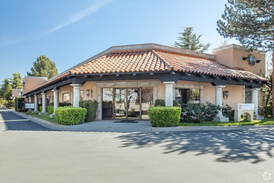 6490 S McCarran Blvd, Reno, NV à louer - Photo principale - Image 1 de 6