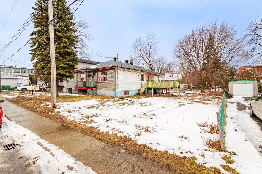 111 St Gravel, Lasalle, QC for sale - Building Photo - Image 2 of 4