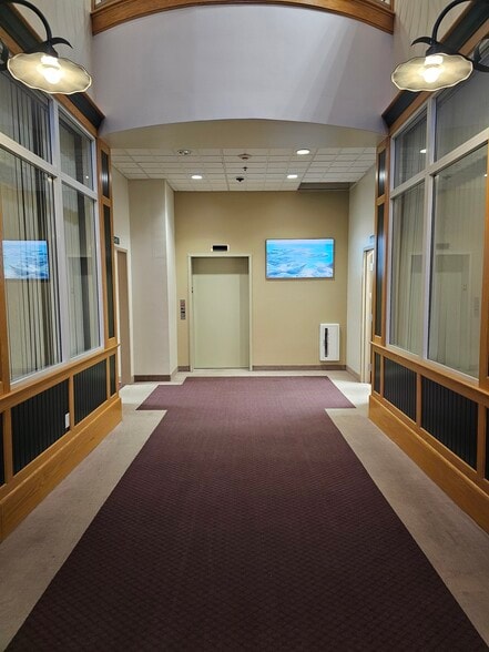 275 Martine St, Fall River, MA for lease - Lobby - Image 3 of 6