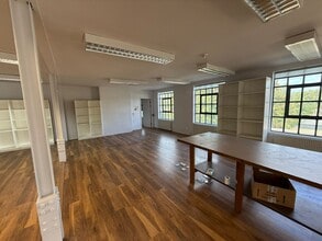 21-22 Turle Rd, Londres à louer Photo intérieure- Image 2 de 9