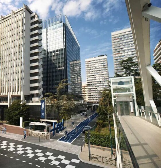 33 quai de Dion Bouton, Puteaux à louer - Photo du bâtiment - Image 3 de 13