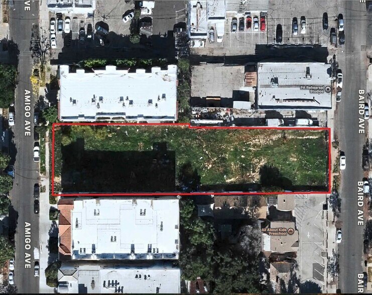 7131 Baird Ave, Reseda, CA à vendre - Photo du bâtiment - Image 2 de 5