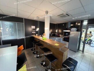 Plus de détails pour Bureau à vendre