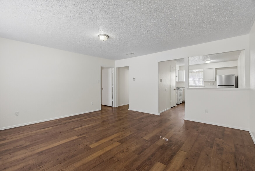 300 State Highway 78 S, Farmersville, TX à vendre - Photo intérieure - Image 2 de 9