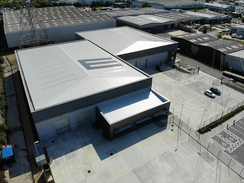 Beddington Ln, Croydon for lease - Building Photo - Image 2 of 9