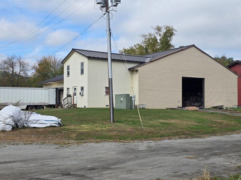 119 Church St, North Walpole, NH for sale - Building Photo - Image 2 of 6
