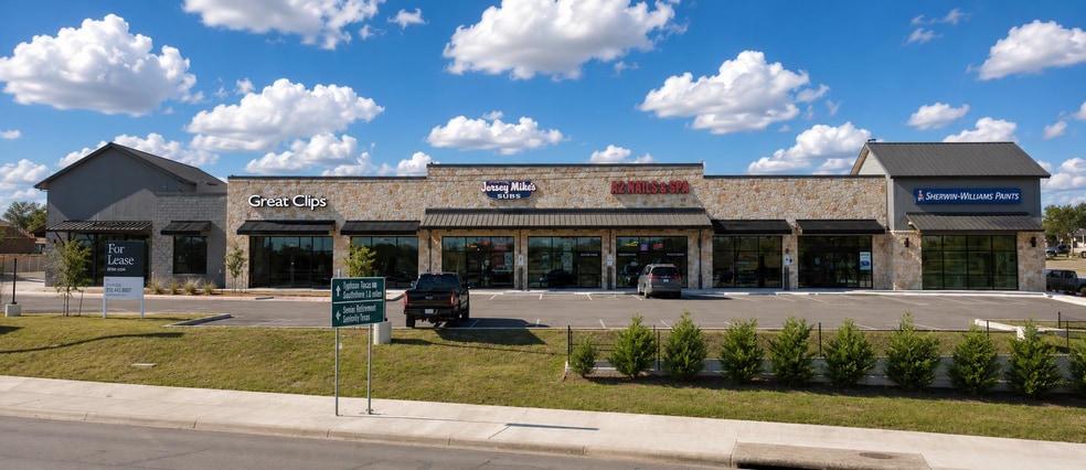 1455 E Main St, Fredericksburg, TX for lease - Primary Photo - Image 1 of 4