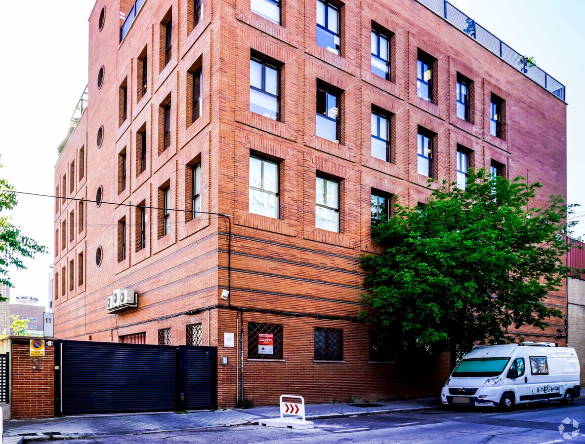 Calle San Sotero, 11, Madrid, MAD 28037 - - - Interior Photo - Image 1 of 13