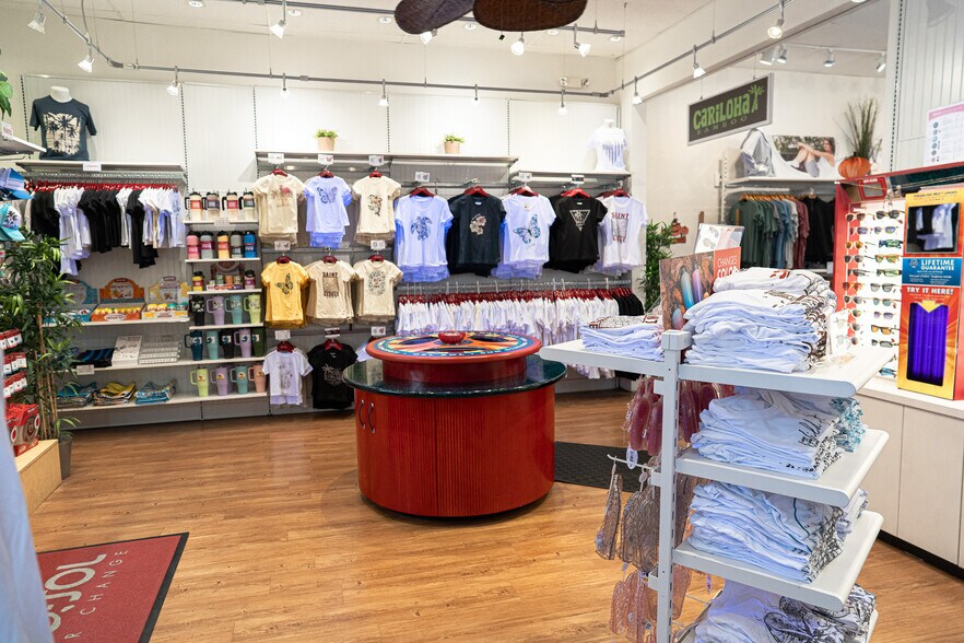 250 N Red Cliffs Dr, Saint George, UT à louer - Photo du bâtiment - Image 2 de 11