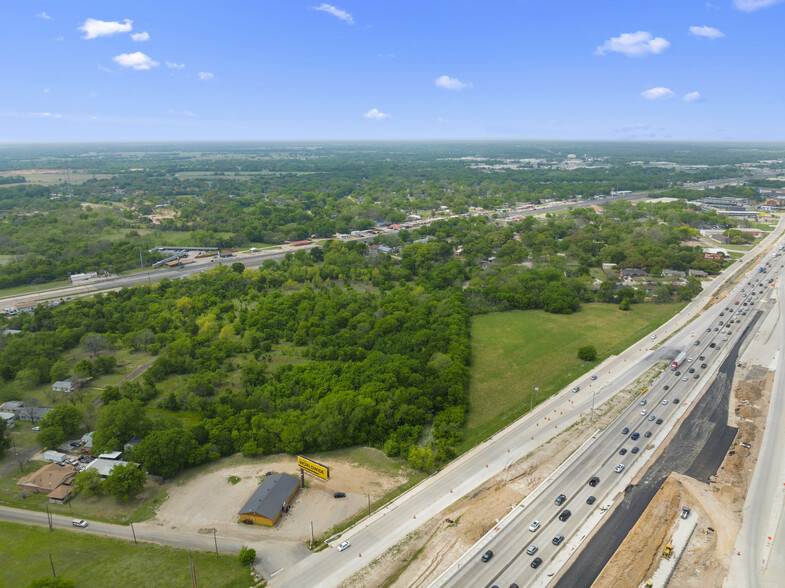 IH 35, Waco, TX à vendre - Photo du bâtiment - Image 2 de 4