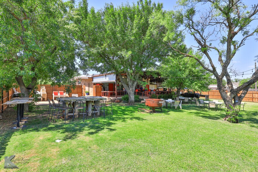 2180 Maple St, Abilene, TX à vendre - Photo du bâtiment - Image 1 de 38