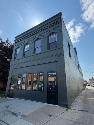 Plus de détails pour 339 Louisiana St, Sturgeon Bay, WI - Bureau à vendre