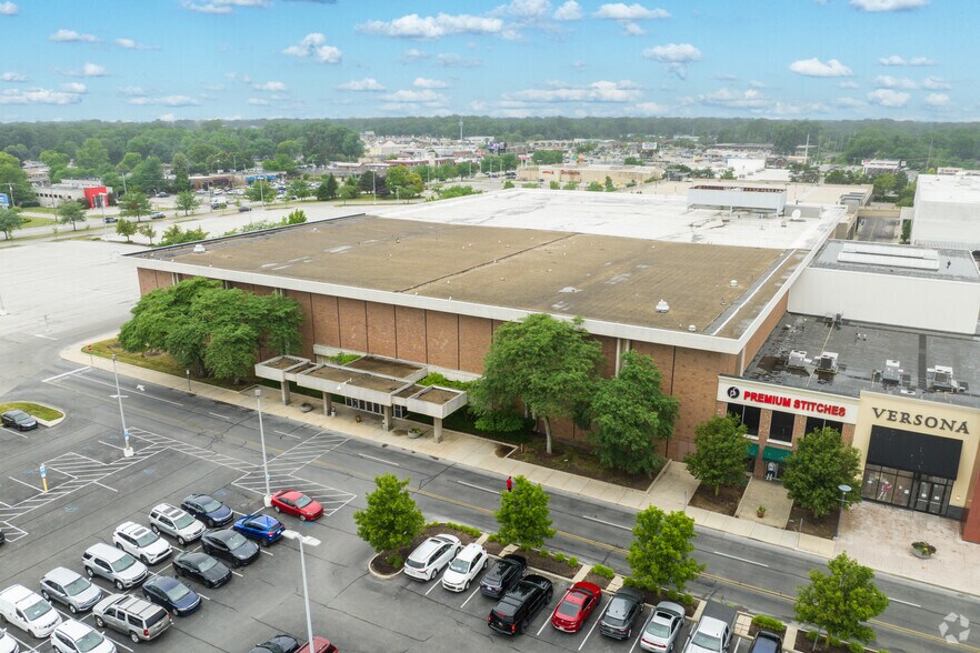 5001 Monroe St, Toledo, OH à vendre - Aérien - Image 2 de 5