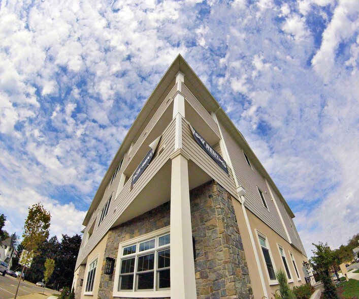 62 Main St, Bloomingdale, NJ for lease - Building Photo - Image 2 of 10