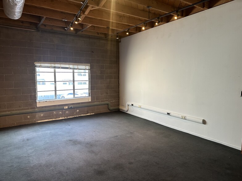 5625-5633 Hollywood Blvd, Hollywood, CA for lease - Interior Photo - Image 3 of 7