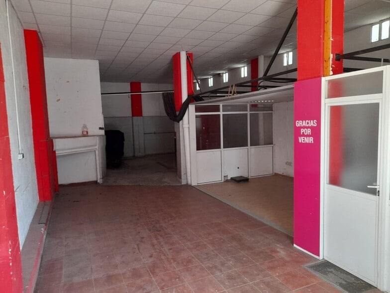 Retail in Cáceres, Cáceres for sale - Interior Photo - Image 1 of 8