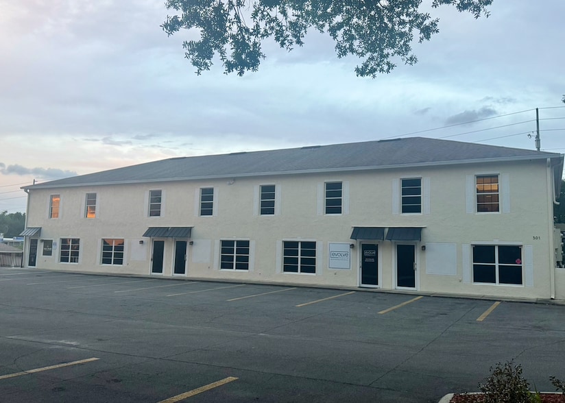 301 Frontage Rd, Clermont, FL for lease - Building Photo - Image 1 of 11