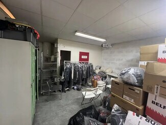 Plus de détails pour Local d'activités à louer