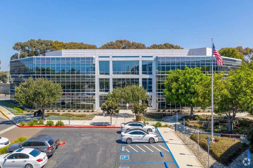 701 palomar airport Rd, Carlsbad, CA à louer - Photo du bâtiment - Image 1 de 13