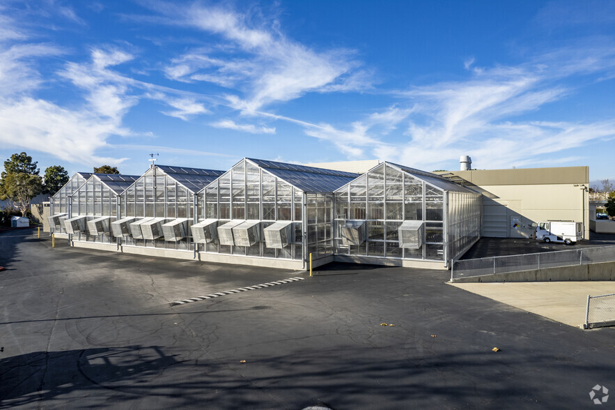 4030 Point Eden Way, Hayward, CA for lease - Building Photo - Image 2 of 5